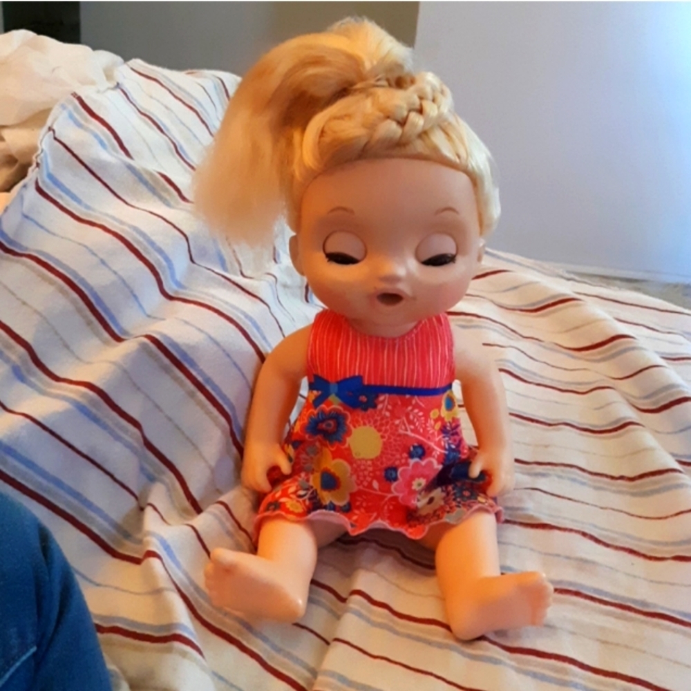Baby Alive doll Interactive Battery operated toy big eye blonde babydoll kids